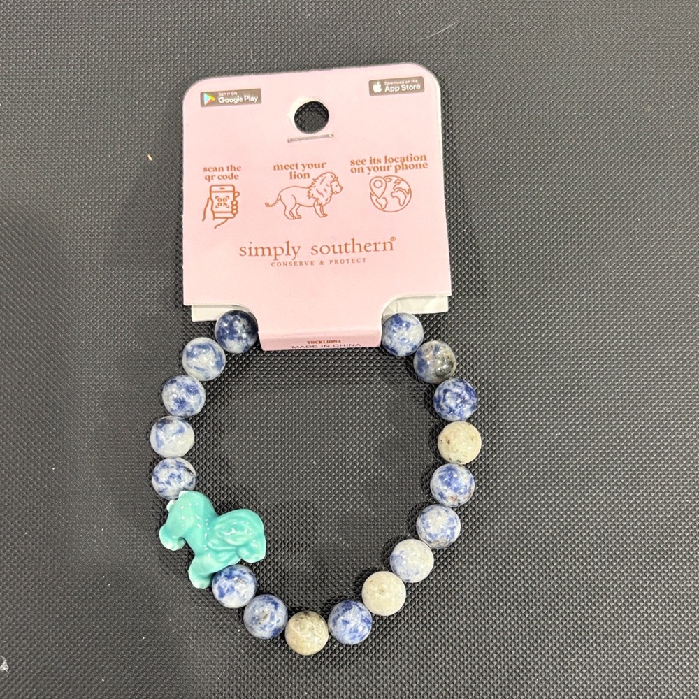 Simply Southern Blue and Cream Lion Charm Bracelet